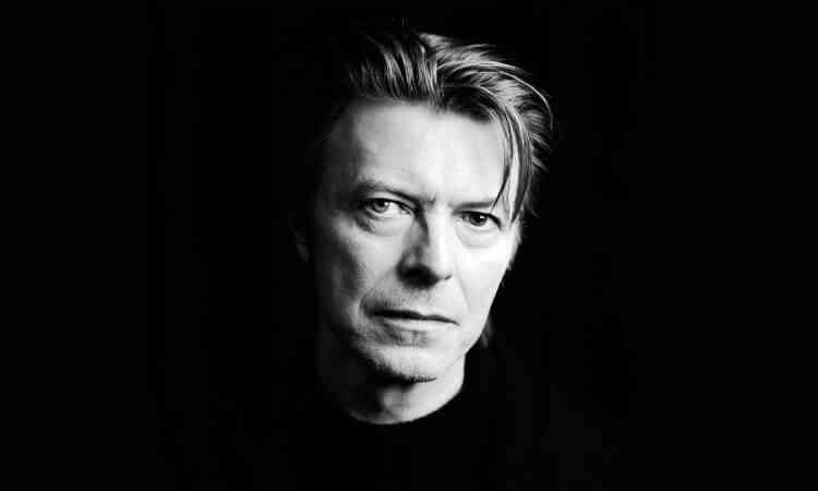 David Bowie'nin çok konuşulan müzikali Lazarus, sanal gerçeklik performansı haline geliyor.Londra'da gerçekleşek 'Performance Festival' kapsamında yaratılacak olan özel gösteride katılımcılar 360 derece şovu izleme şansını yakalayacak .Bowie'nin