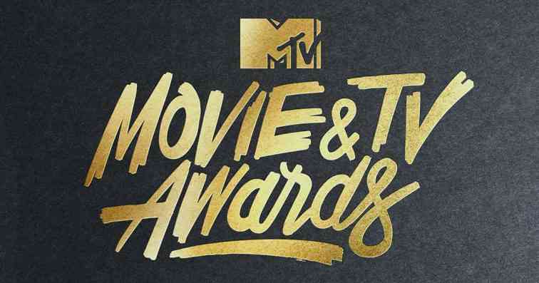 MTV Movie Ödülerinde Dekolte Yarışı.