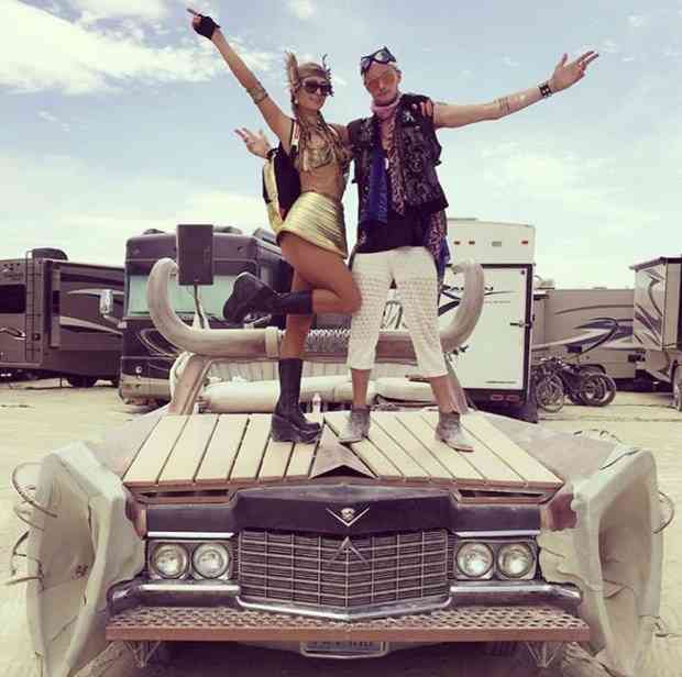 Paris Hilton, Burning Man Festivali’nde.