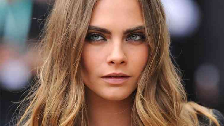 Cara Delevingne de tacize uğramış.