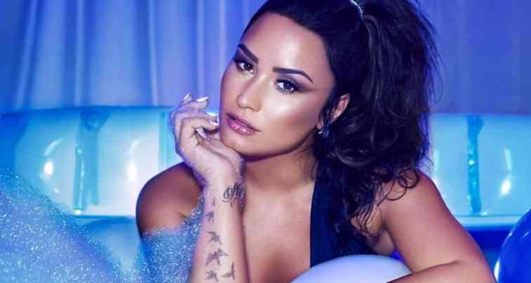 Demi Lovato Yeni Klibinin Setinden Görüntü Paylaştı !