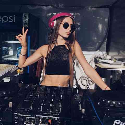 DJ KSENIYA KESS #TRAPGOALS #002 (Radioshow)